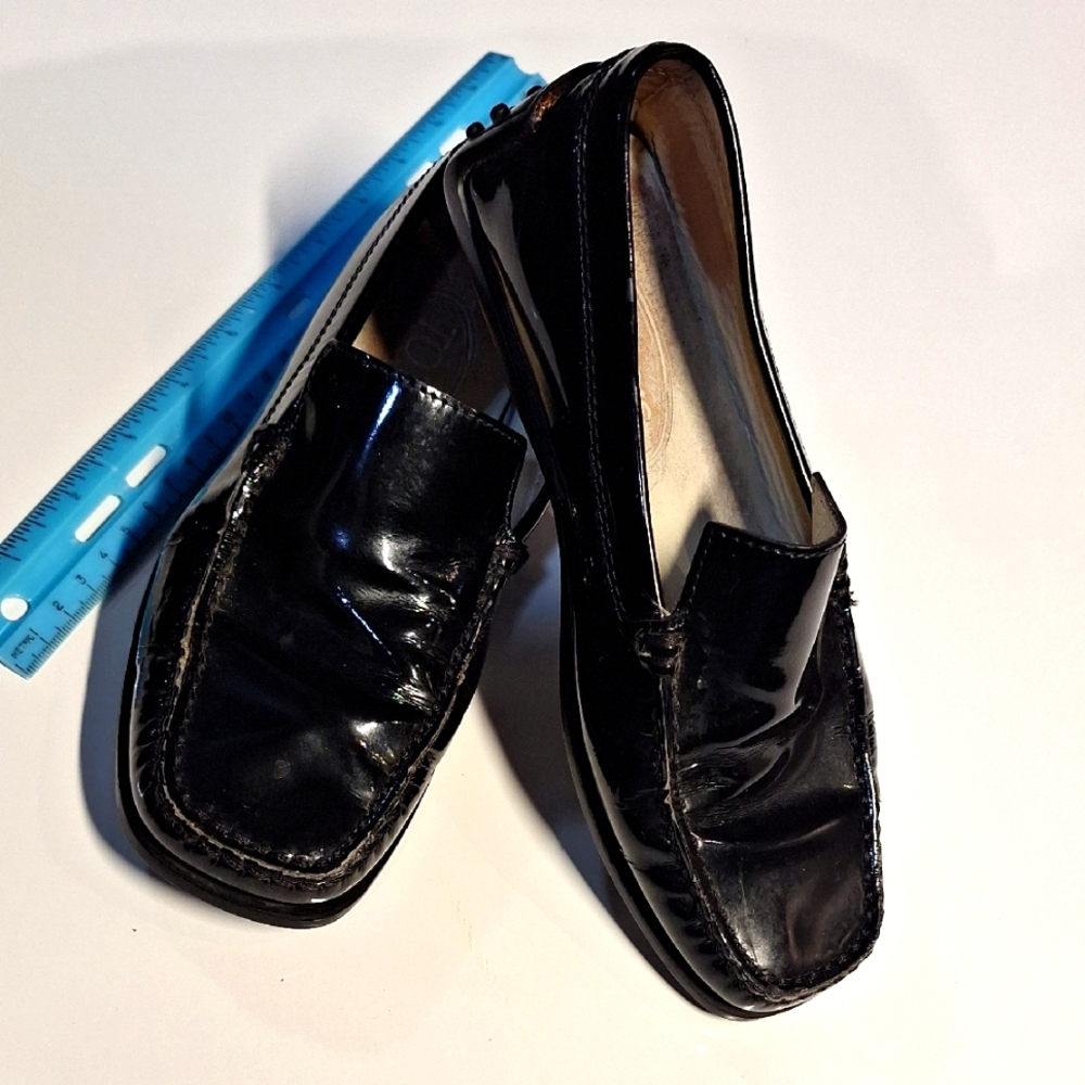 TOD'S Women's Black Patent Leather Loafers/